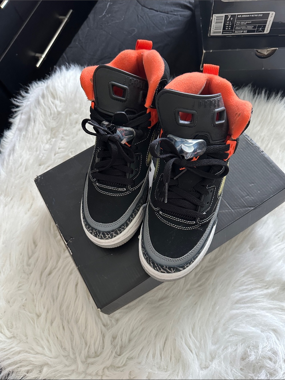 Kids Black and Orange High-Top Sneakers Jordan n spizike size 7